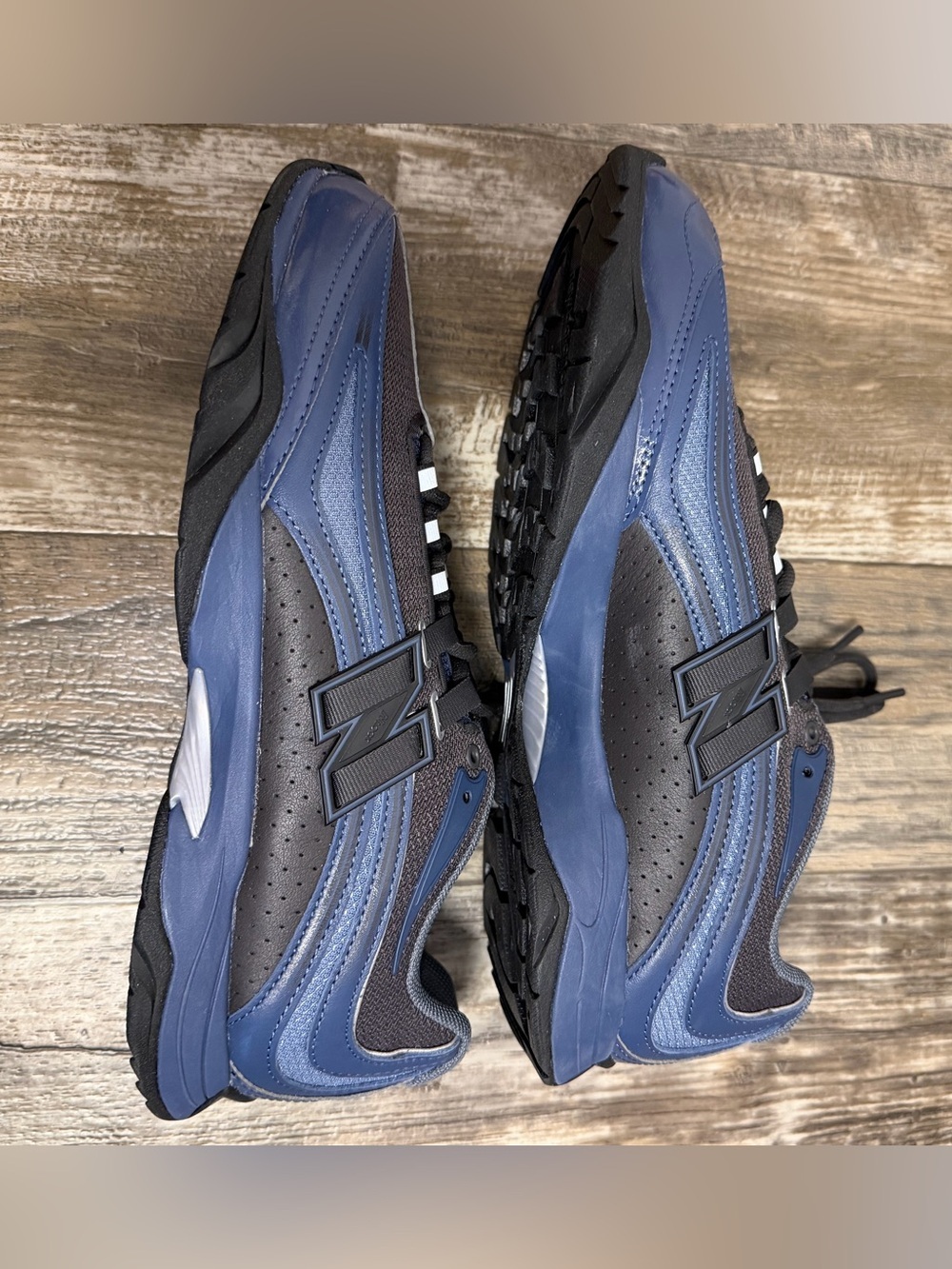 NWOB New Balance Men's Black and Blue Low-Profile Sneakers Size 10 - Picture 10 of 16